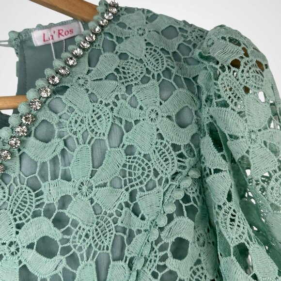 Ladies Full Lace Blouse Size L Green Puff Sleeves V-Neck Rhinestone applications - Picture 9 of 14